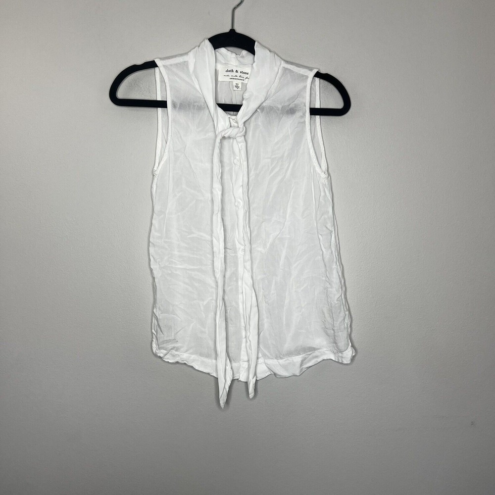 Cloth & Stone Blouse Women's XS White V-Neck Button Sleeveless Rayon Shirt Top